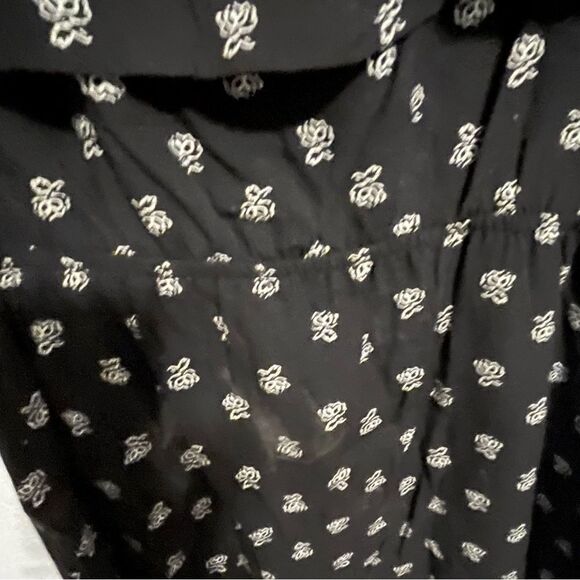 Old Navy Rose Printed Black Dress - Picture 7 of 7